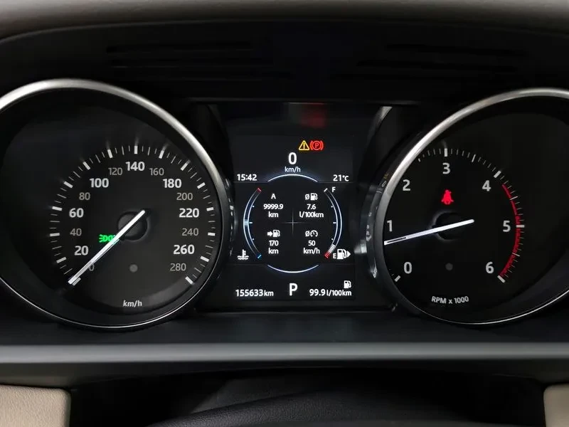 Land Rover Range Rover Sport 3.0, снимка 8 - Автомобили и джипове - 54500050