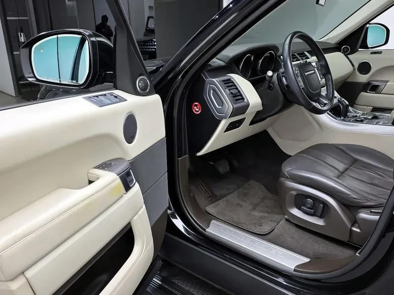 Land Rover Range Rover Sport 3.0, снимка 10 - Автомобили и джипове - 54500050