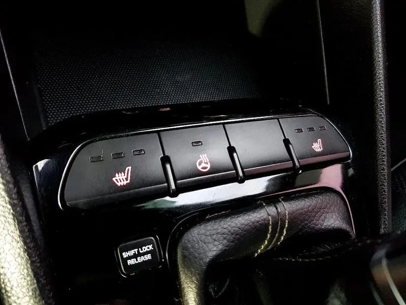 Kia Stonic  1.6 Trendy, снимка 14 - Автомобили и джипове - 55085543