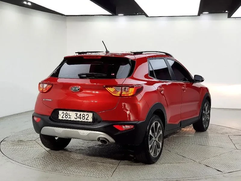 Kia Stonic  1.6 Trendy, снимка 4 - Автомобили и джипове - 55085543