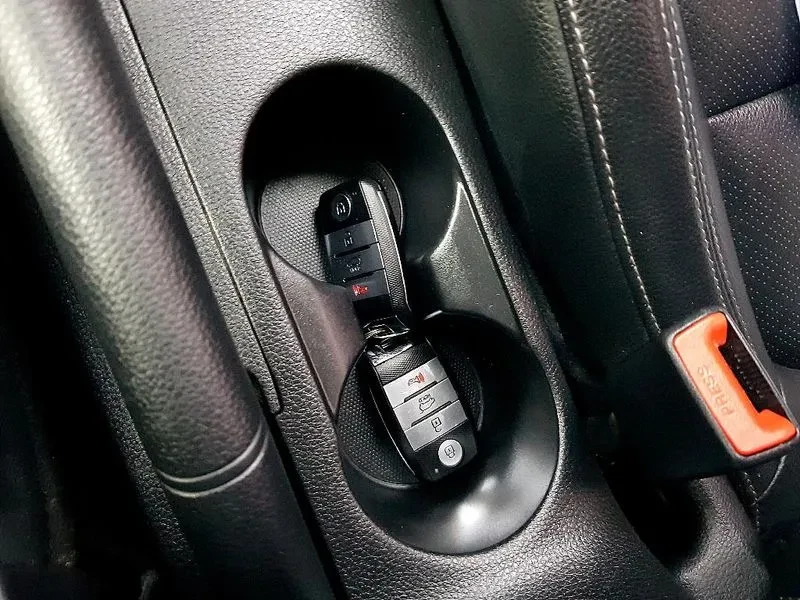 Kia Stonic  1.6 Trendy, снимка 15 - Автомобили и джипове - 55085543