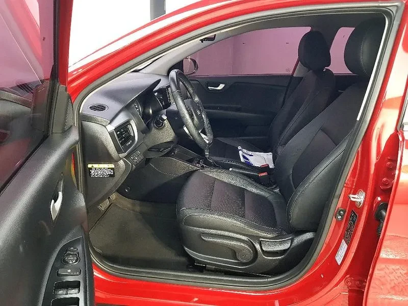 Kia Stonic  1.6 Trendy, снимка 8 - Автомобили и джипове - 55085543