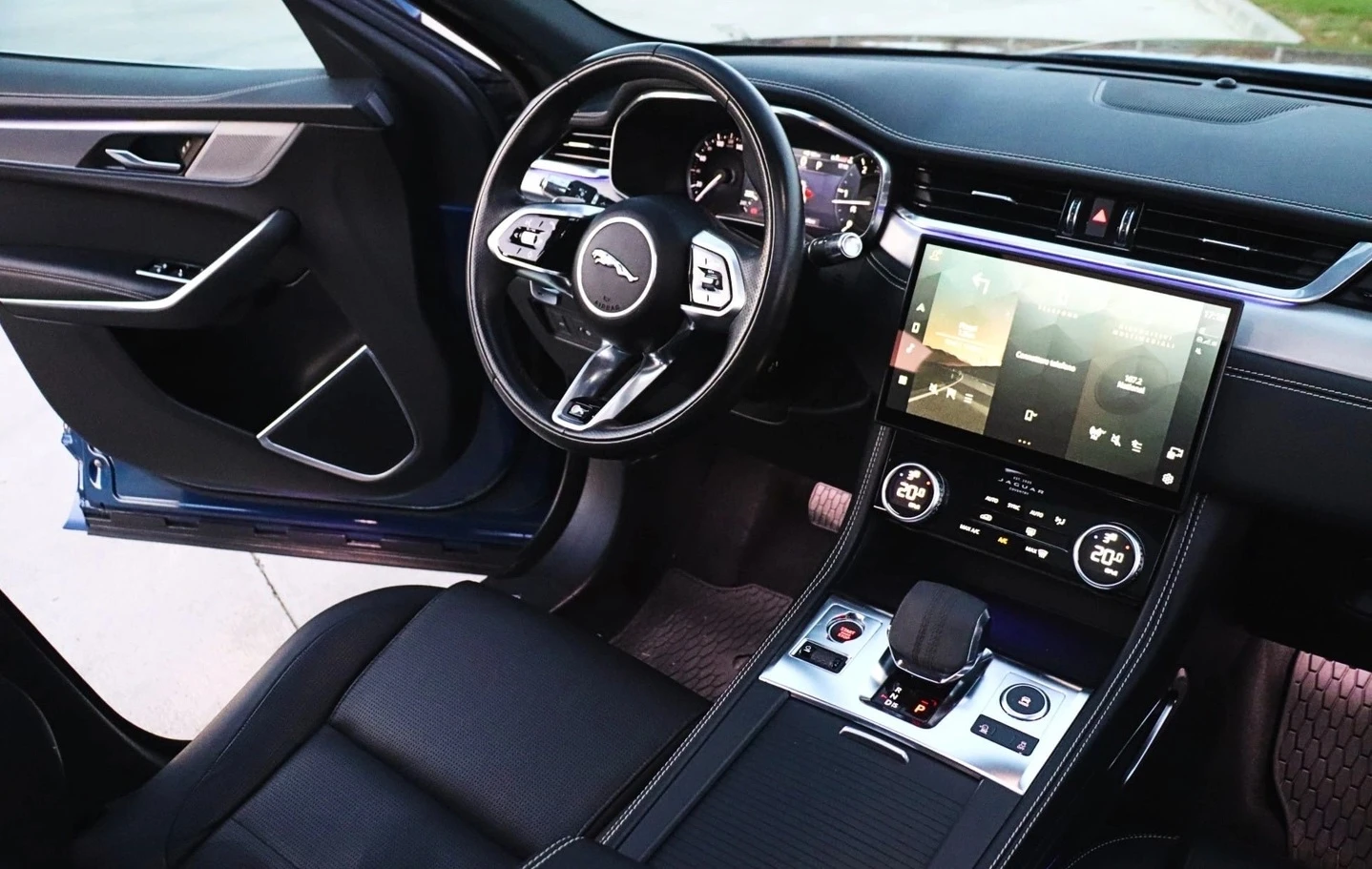 Jaguar F-PACE  - изображение 6