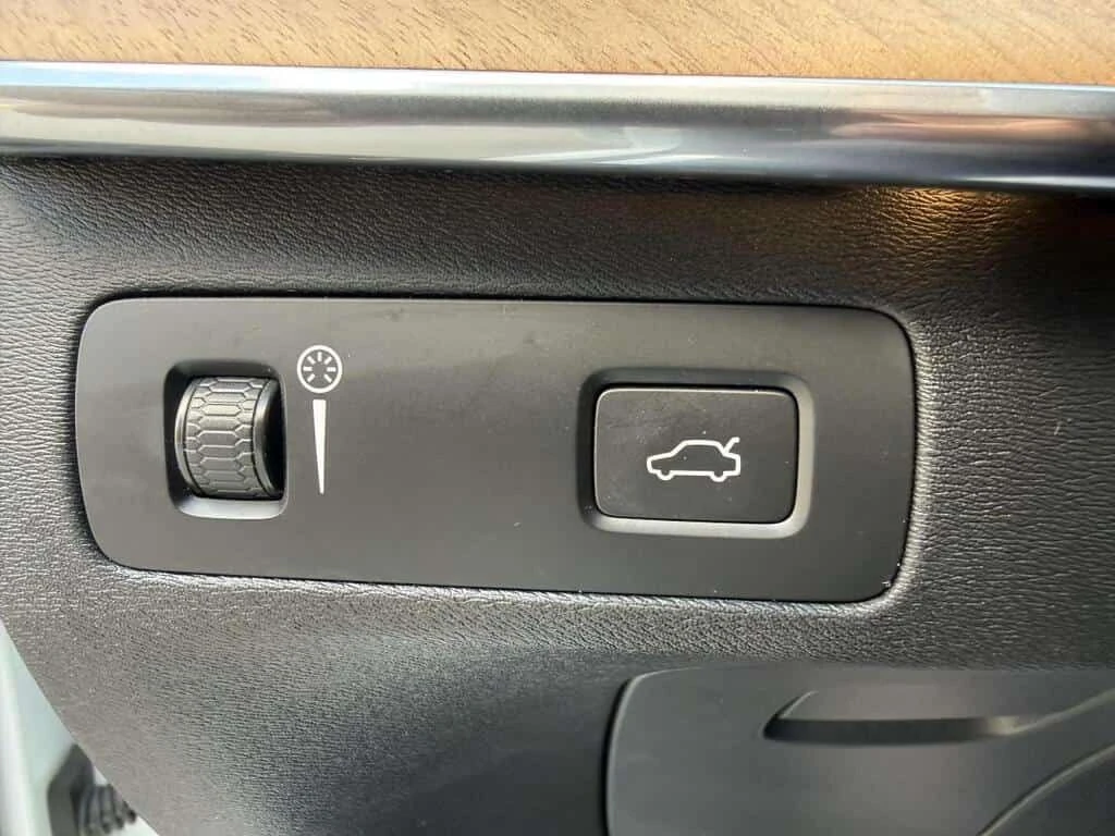 Volvo Xc90 * T6 AWD Momentum 7 Seater * CARFAX * ���� �� �� | Mobile.bg � ����������� 13