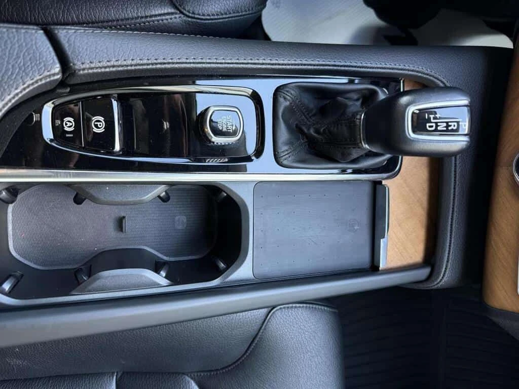 Volvo Xc90 * T6 AWD Momentum 7 Seater * CARFAX * ���� �� �� | Mobile.bg � ����������� 11