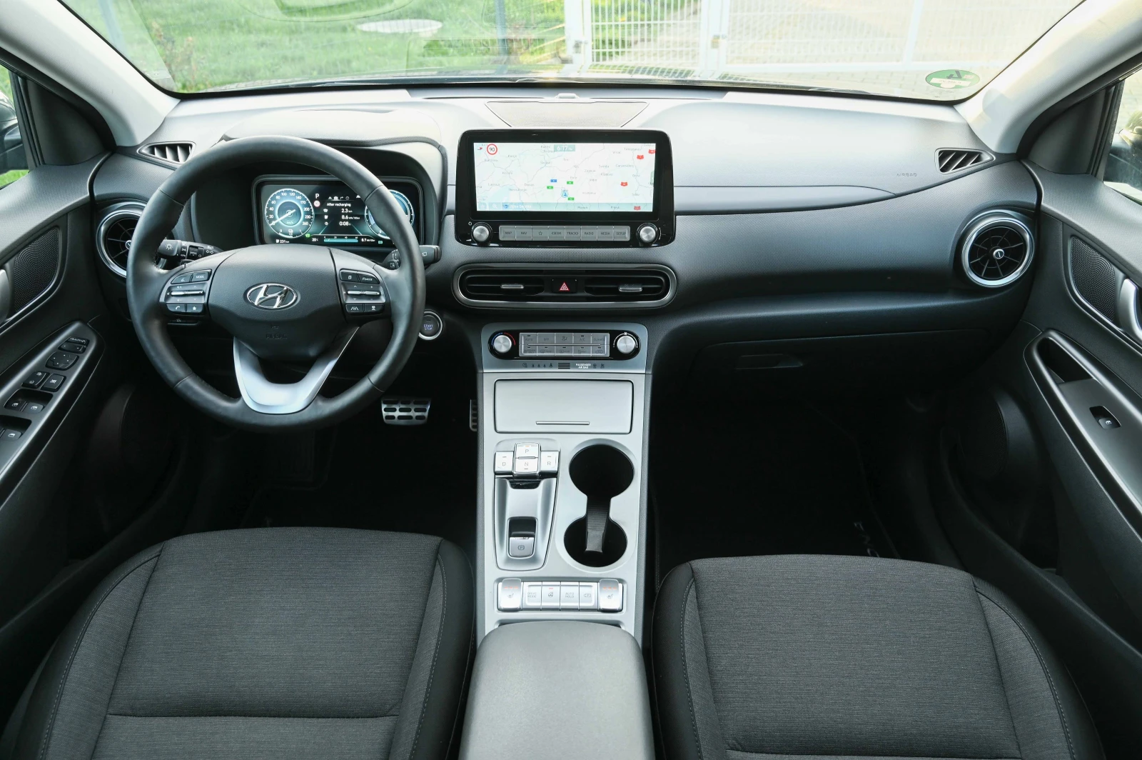 Hyundai Kona 64kw* Facelift* КАМЕРА* ТЕРМОПОМПА* Digital, снимка 11 - Автомобили и джипове - 54188539