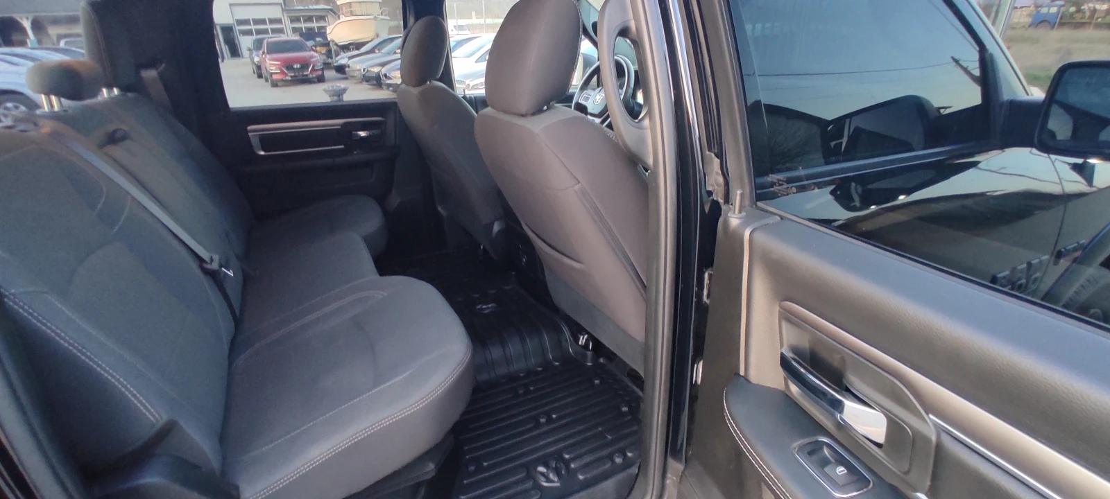 Dodge RAM 1500 CLASSIC 5.7 HEMI CREW-CAB ЧИСТО НОВ!!!, снимка 10 - Автомобили и джипове - 54333024