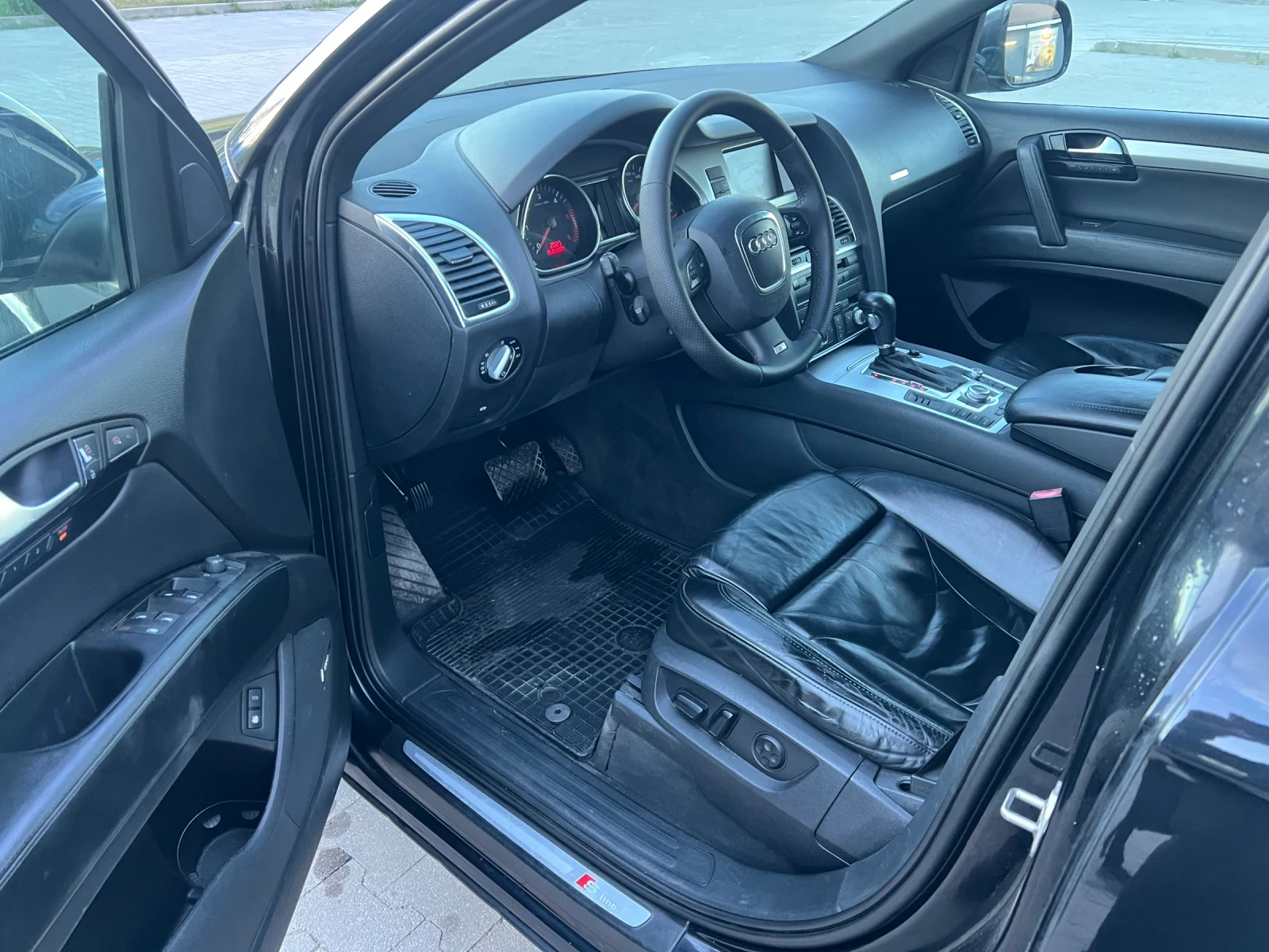Audi Q7 3.0TDI* 3xS-Line* 7местна* Панорама* Лизинг, снимка 9 - Автомобили и джипове - 54430183