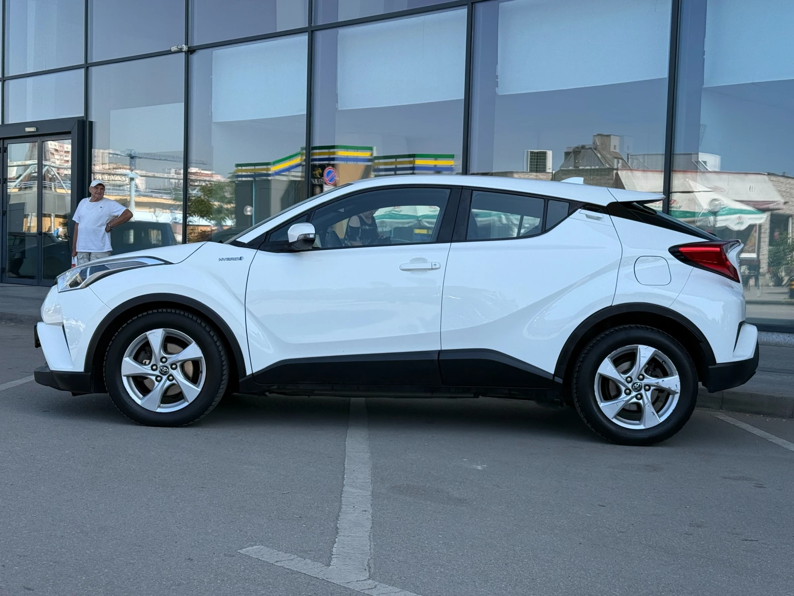 Toyota C-HR 6 МЕСЕЦА ГАРАНЦИЯ/1.8 Hybrid 122к.с. Камера, снимка 2 - Автомобили и джипове - 55119778