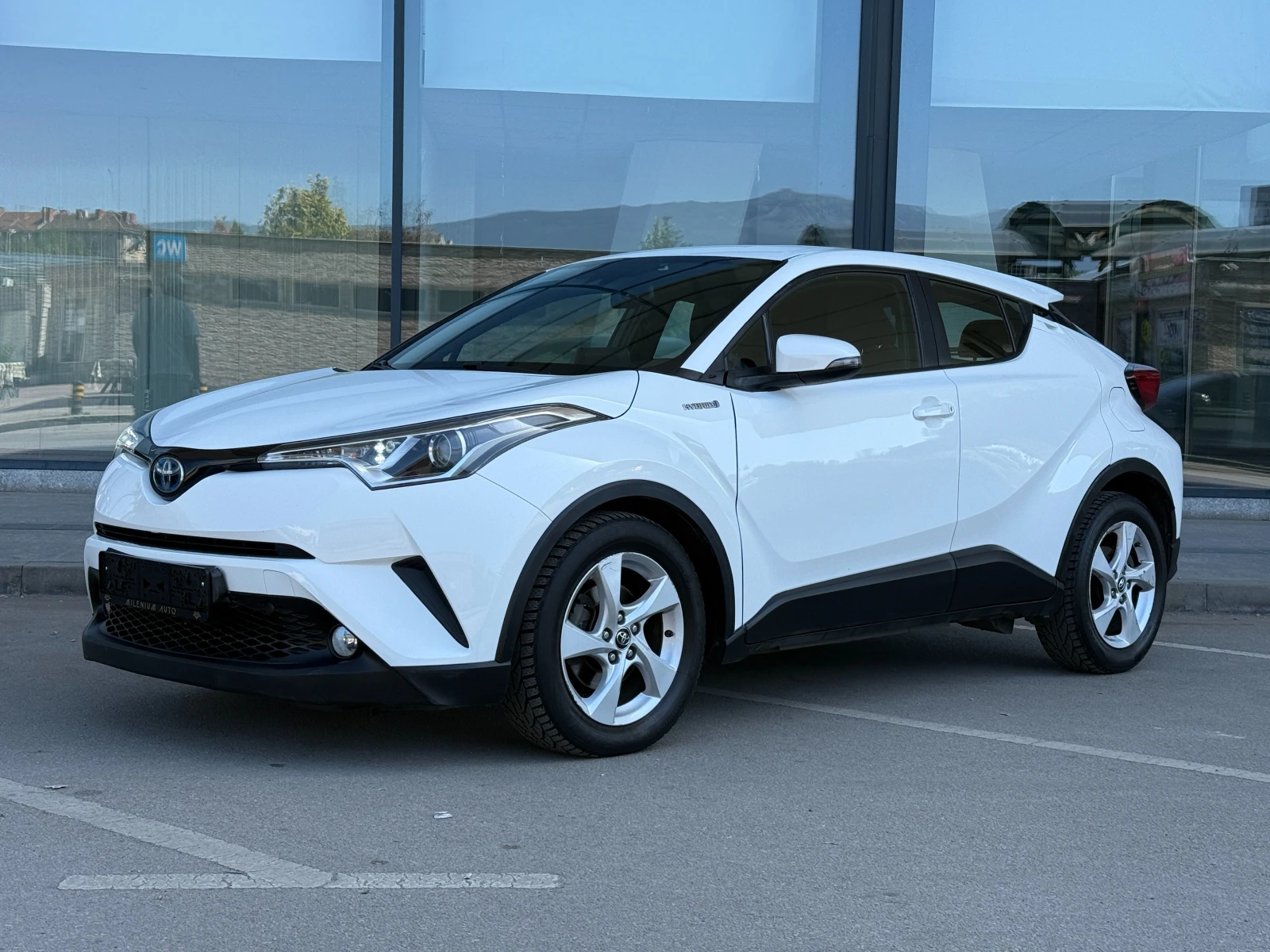 Toyota C-HR 6 МЕСЕЦА ГАРАНЦИЯ/1.8 Hybrid 122к.с. Камера
