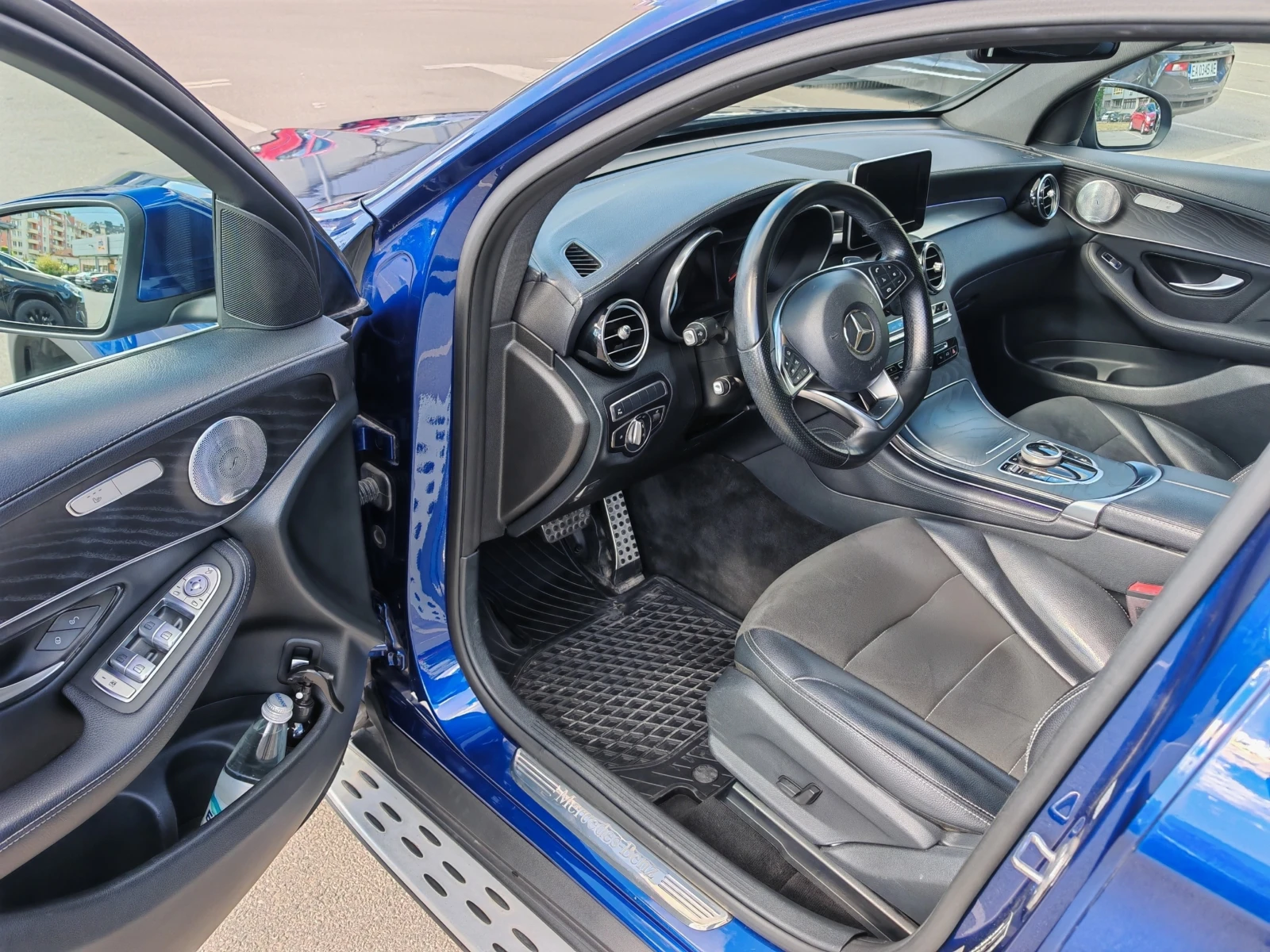 Mercedes-Benz GLC 250D* 4x4* AMG* AIRMATIC* AMBIENT* ПЕЧКА, снимка 7 - Автомобили и джипове - 56259144