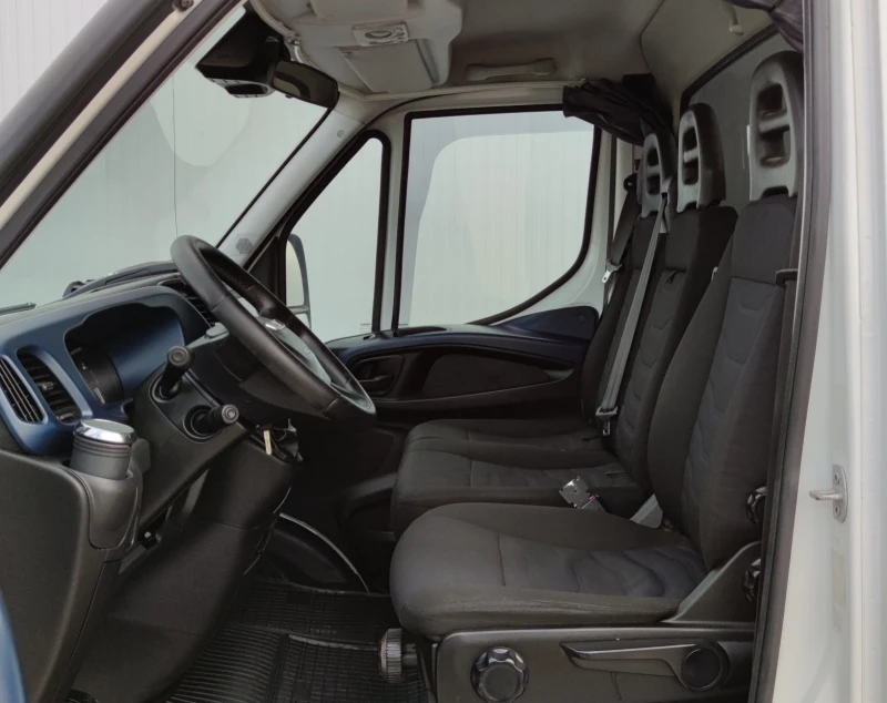 Iveco Daily 35-180, снимка 10 - Бусове и автобуси - 49824850