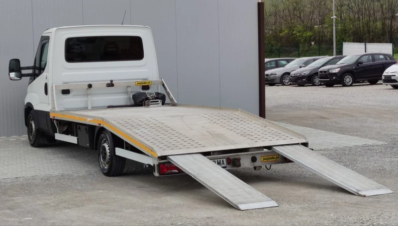 Iveco Daily 35-180, снимка 6 - Бусове и автобуси - 49824850