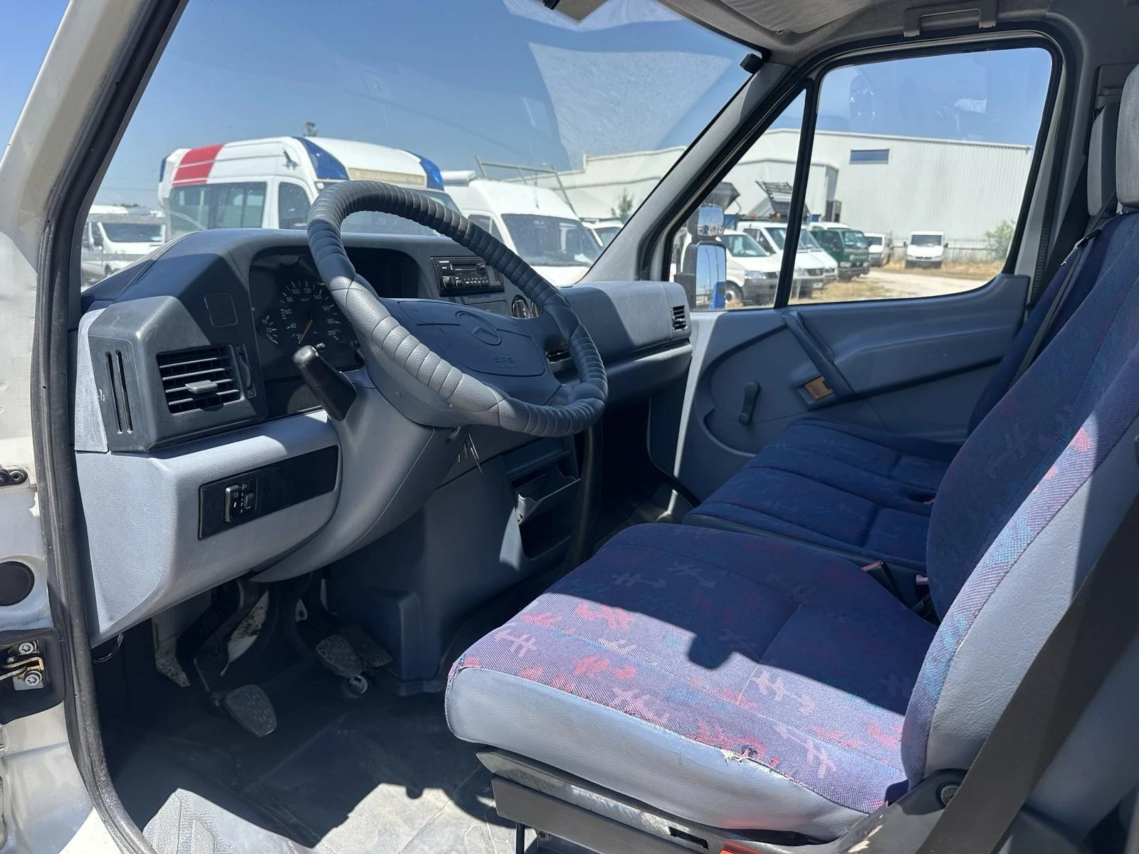 Mercedes-Benz Sprinter 412 | Mobile.bg   13