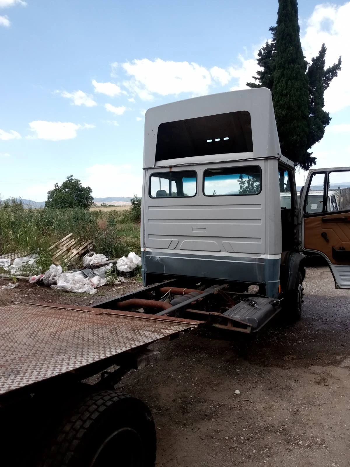 Mercedes-Benz 814 Десен волан, снимка 6 - Камиони - 55678324