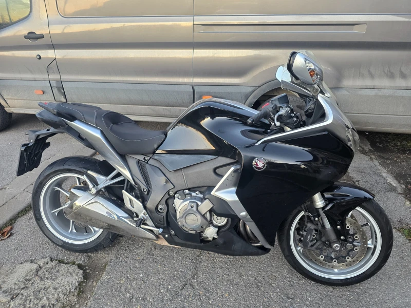 Honda Vfr 1200f DCT ABS, снимка 4 - Мотоциклети и мототехника - 52924701