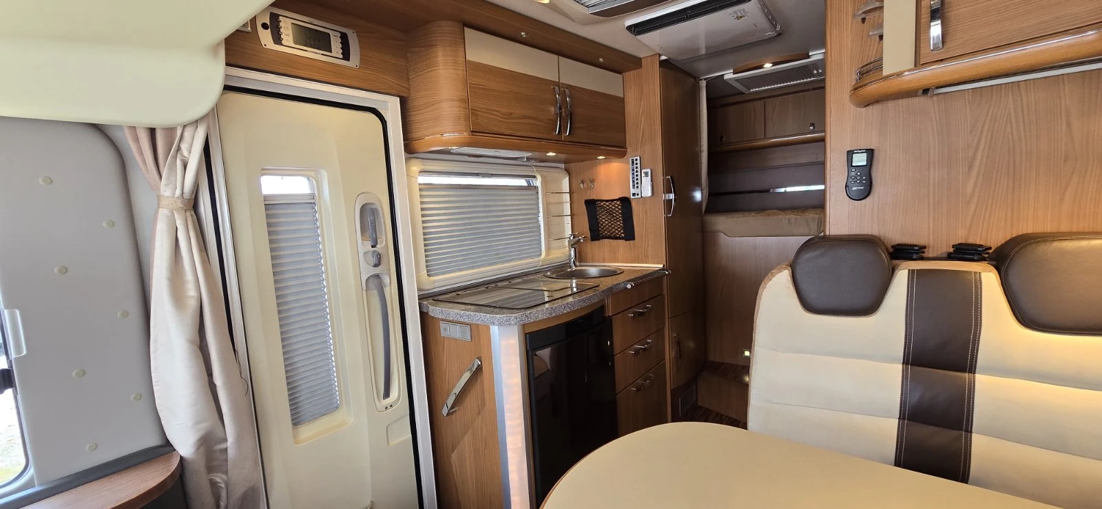 Кемпер HYMER / ERIBA Hymer B-504 SL, снимка 11 - Каравани и кемпери - 54749895
