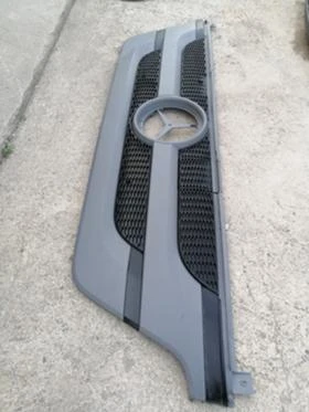 Оригинална решетка за Мерцедес AXOR 2 ...A9408880223..., снимка 2