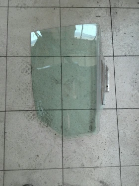 стъкло задно дясно тойота корола 