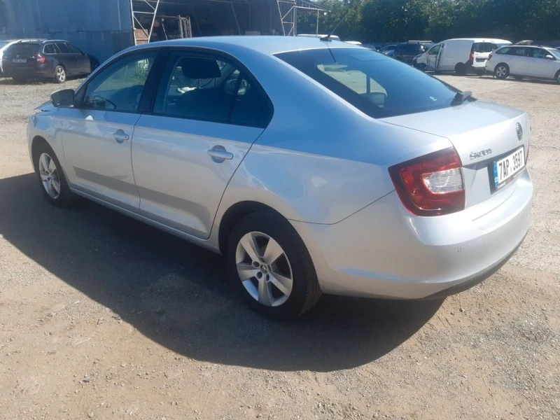 Skoda Rapid 1.2i,75кс,2015г.,CGP, снимка 3 - Автомобили и джипове - 43628231