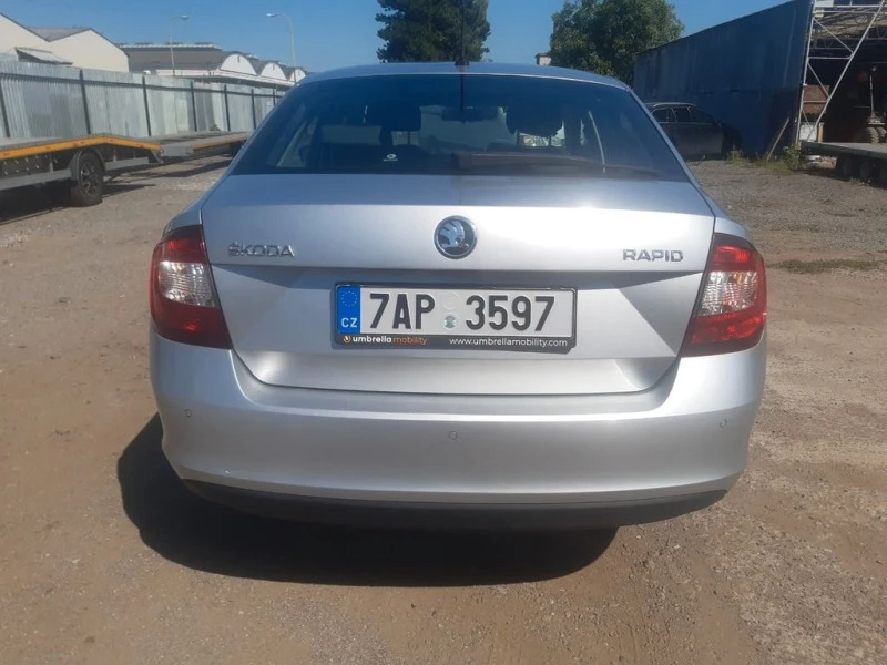 Skoda Rapid 1.2i,75кс,2015г.,CGP, снимка 2 - Автомобили и джипове - 43628231