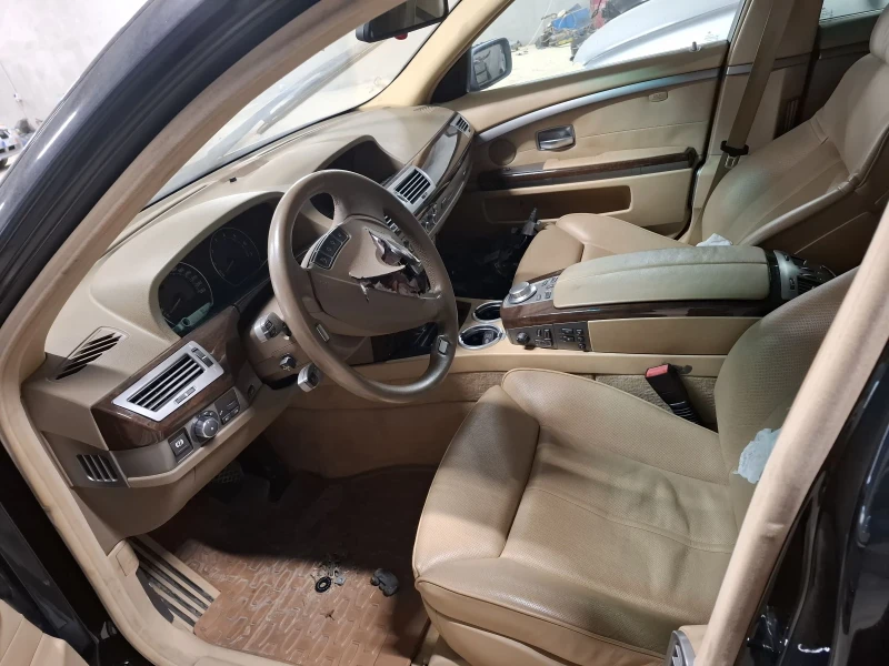 BMW 750, снимка 6 - Автомобили и джипове - 48361650