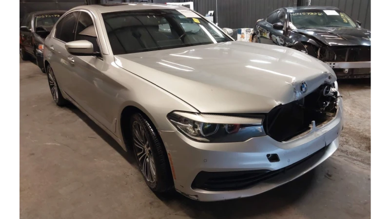 BMW 530 I XDRIVE, снимка 2 - Автомобили и джипове - 48022929