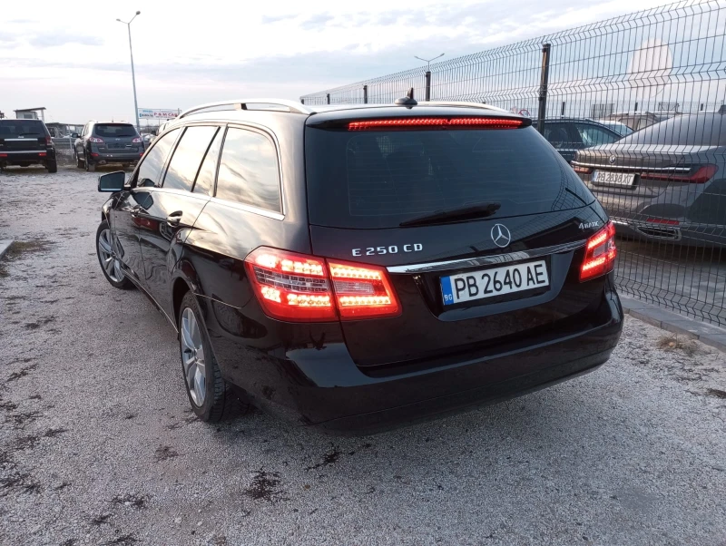 Mercedes-Benz E 250 4Matic, снимка 5 - Автомобили и джипове - 52850781