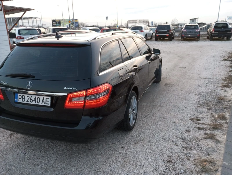 Mercedes-Benz E 250 4Matic, снимка 4 - Автомобили и джипове - 52850781