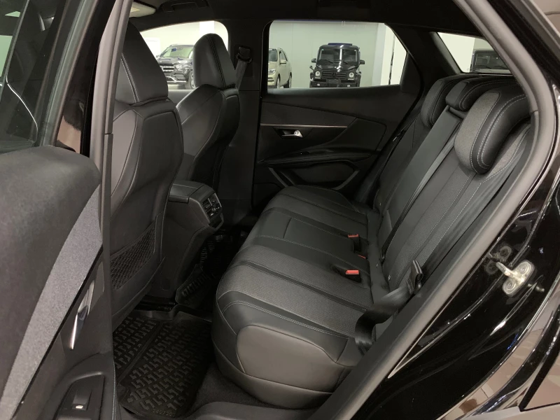 Peugeot 3008 1.6 Plug-in #DISTR#CAMERA#KeyLess#BLINDspot#LineAs, снимка 14 - Автомобили и джипове - 51737409