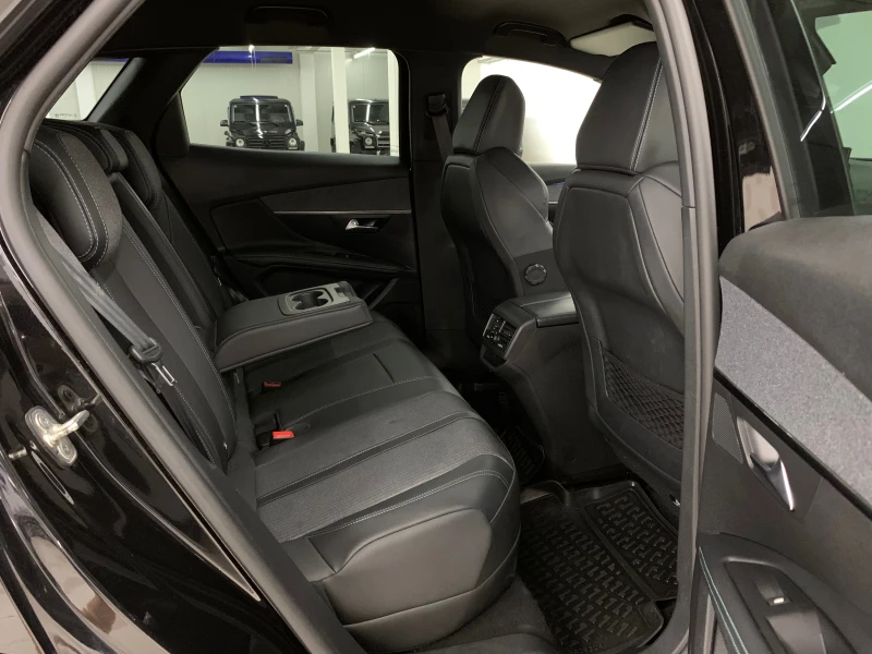 Peugeot 3008 1.6 Plug-in #DISTR#CAMERA#KeyLess#BLINDspot#LineAs, снимка 15 - Автомобили и джипове - 51737409