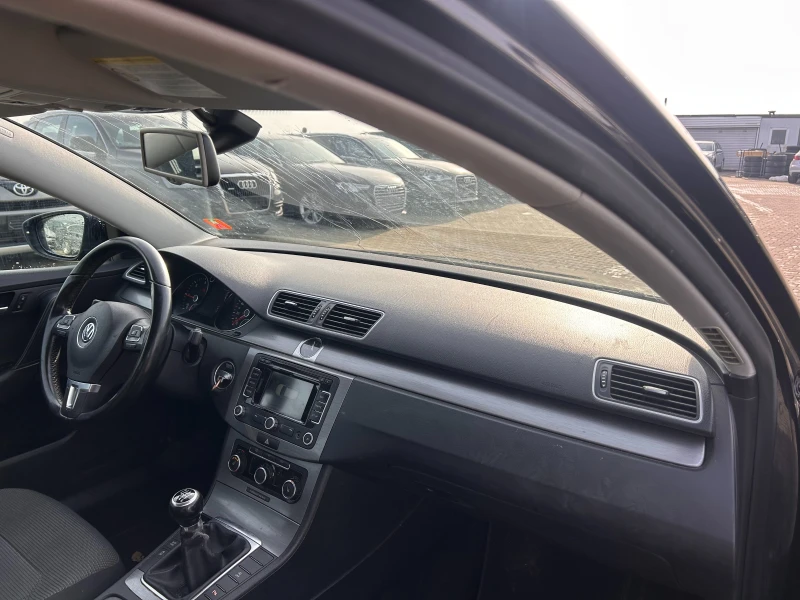 VW Passat 1.6TDI NAVI EURO 5, снимка 10 - Автомобили и джипове - 52836608