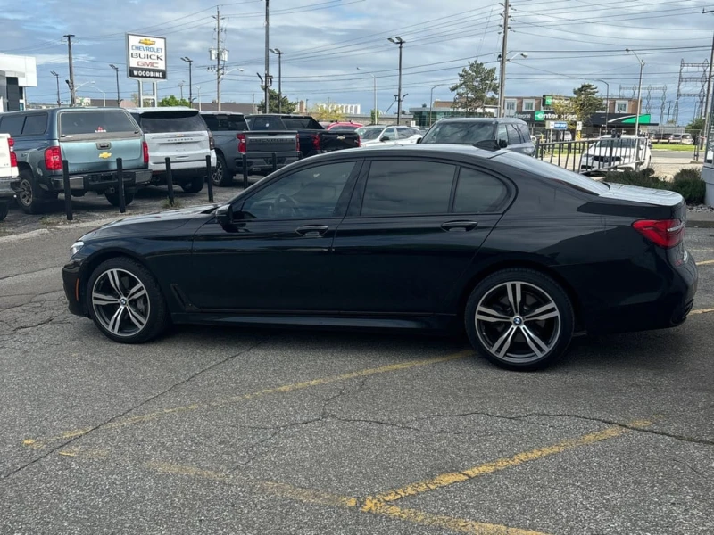 BMW 750 * xDrive * CARFAX * HARMAN KARDON* ОБДУХВАНЕ* , снимка 2 - Автомобили и джипове - 53301376