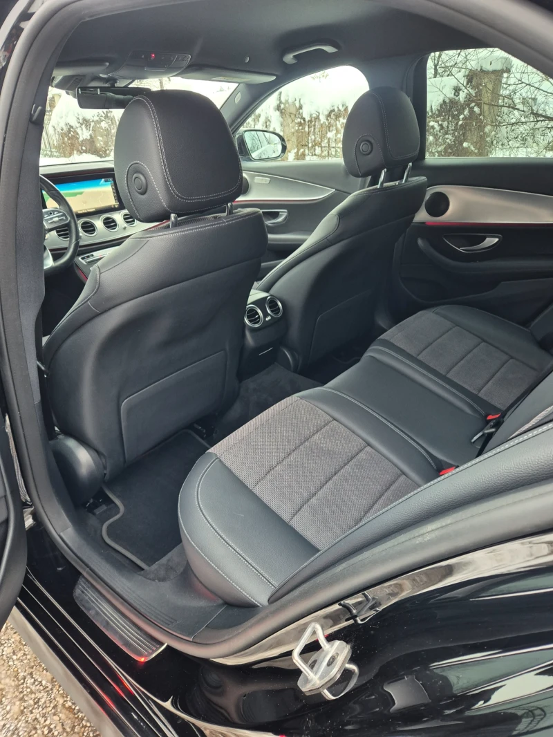 Mercedes-Benz E 220 AMG /9Gtronic /11.19г, снимка 8 - Автомобили и джипове - 53329949