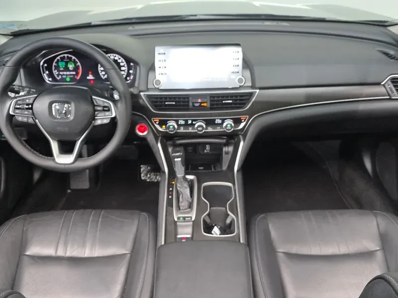 Honda Accord 1.5 Turbo, снимка 7 - Автомобили и джипове - 55814935