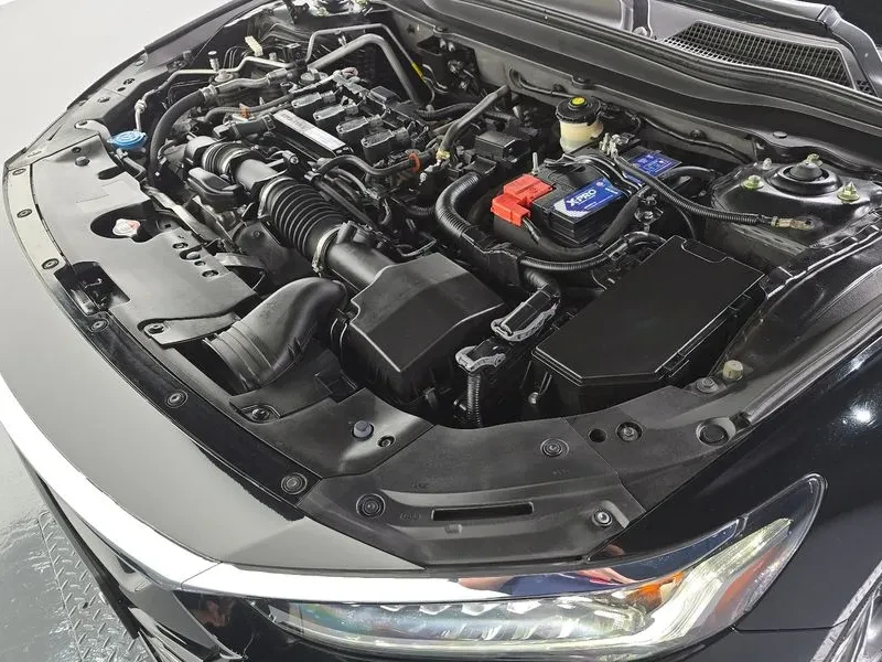 Honda Accord 1.5 Turbo, снимка 6 - Автомобили и джипове - 55814935