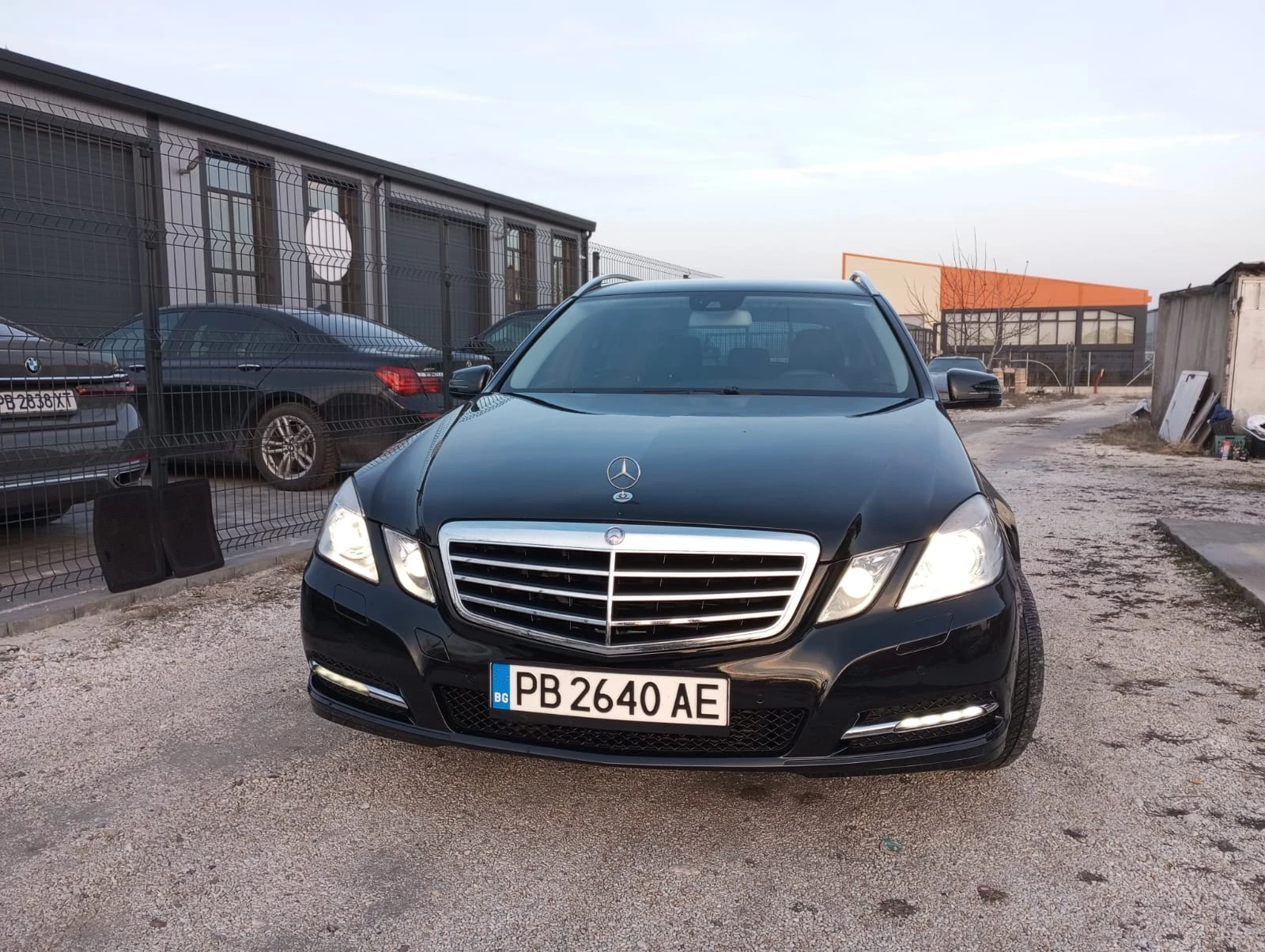 Mercedes-Benz E 250 4Matic, снимка 1