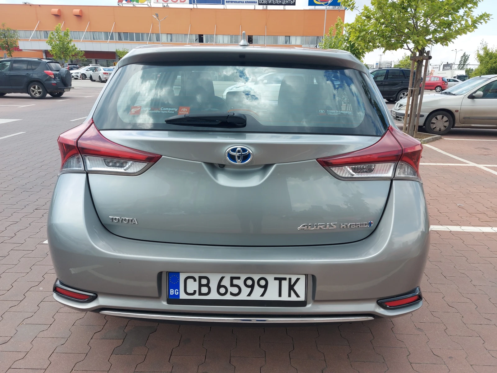 Toyota Auris 1.8i HIBRID Фейс - изображение 8