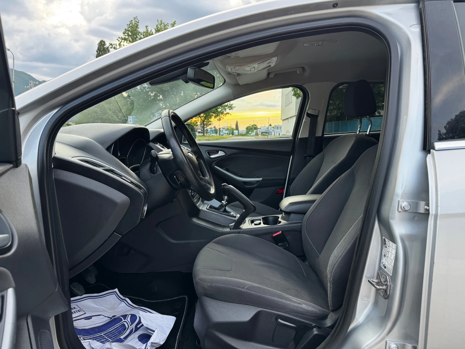 Ford Focus 1.6TDCI/KEYLESS/НАВИГАЦИЯ - изображение 9