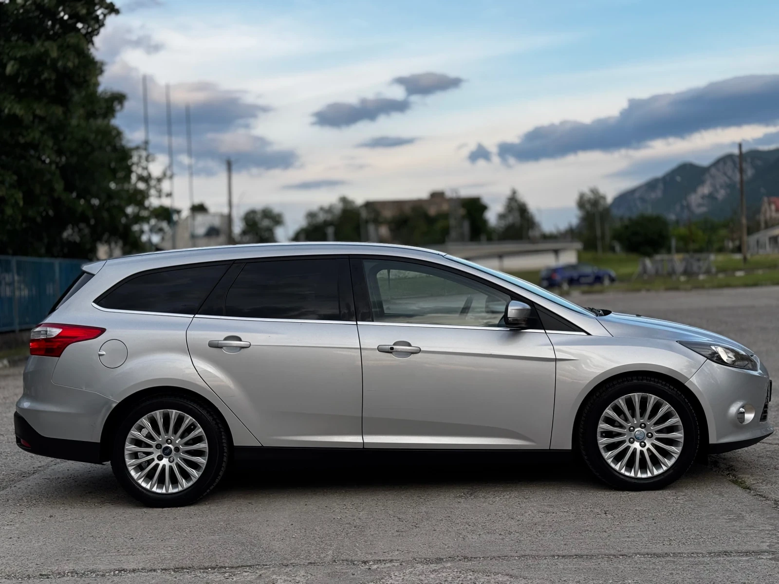 Ford Focus 1.6TDCI/KEYLESS/НАВИГАЦИЯ - изображение 7