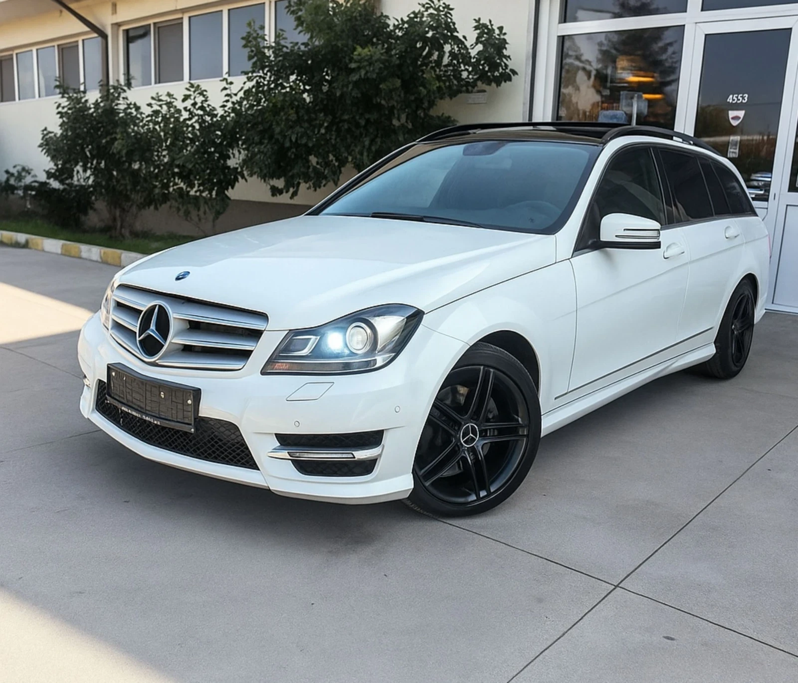 Mercedes-Benz C 220 AMG-Paket Продаден!!!  - изображение 2
