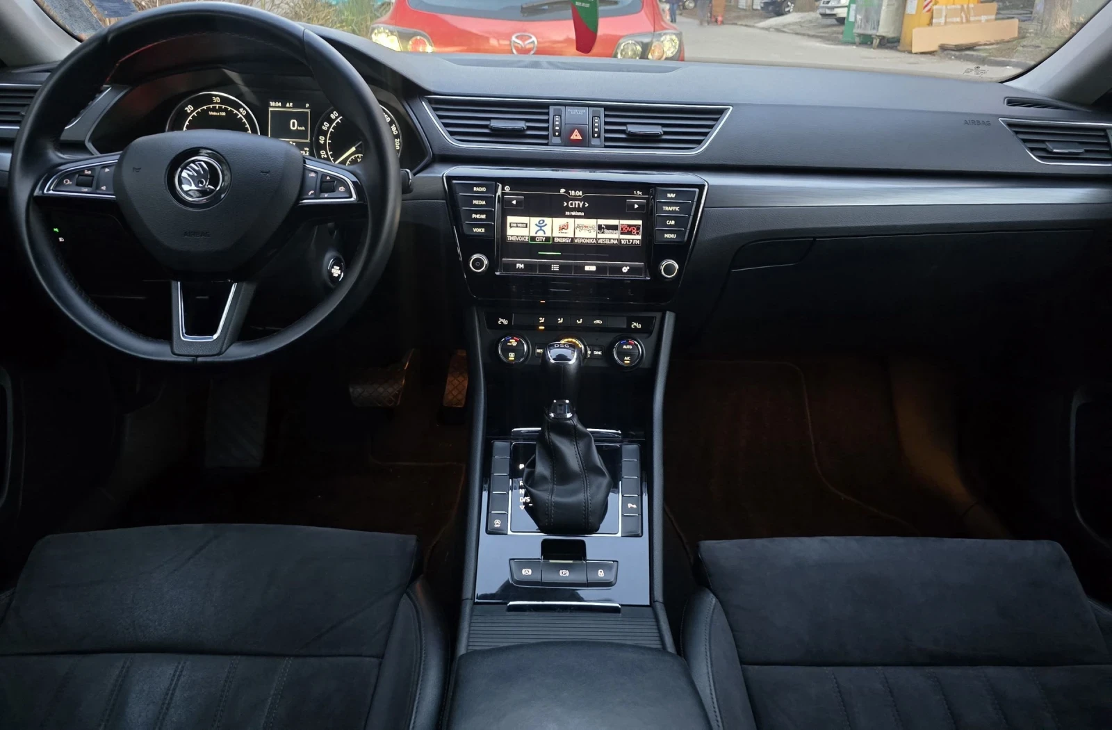 Skoda Superb 2.0 TDI 190 к.с. - изображение 6