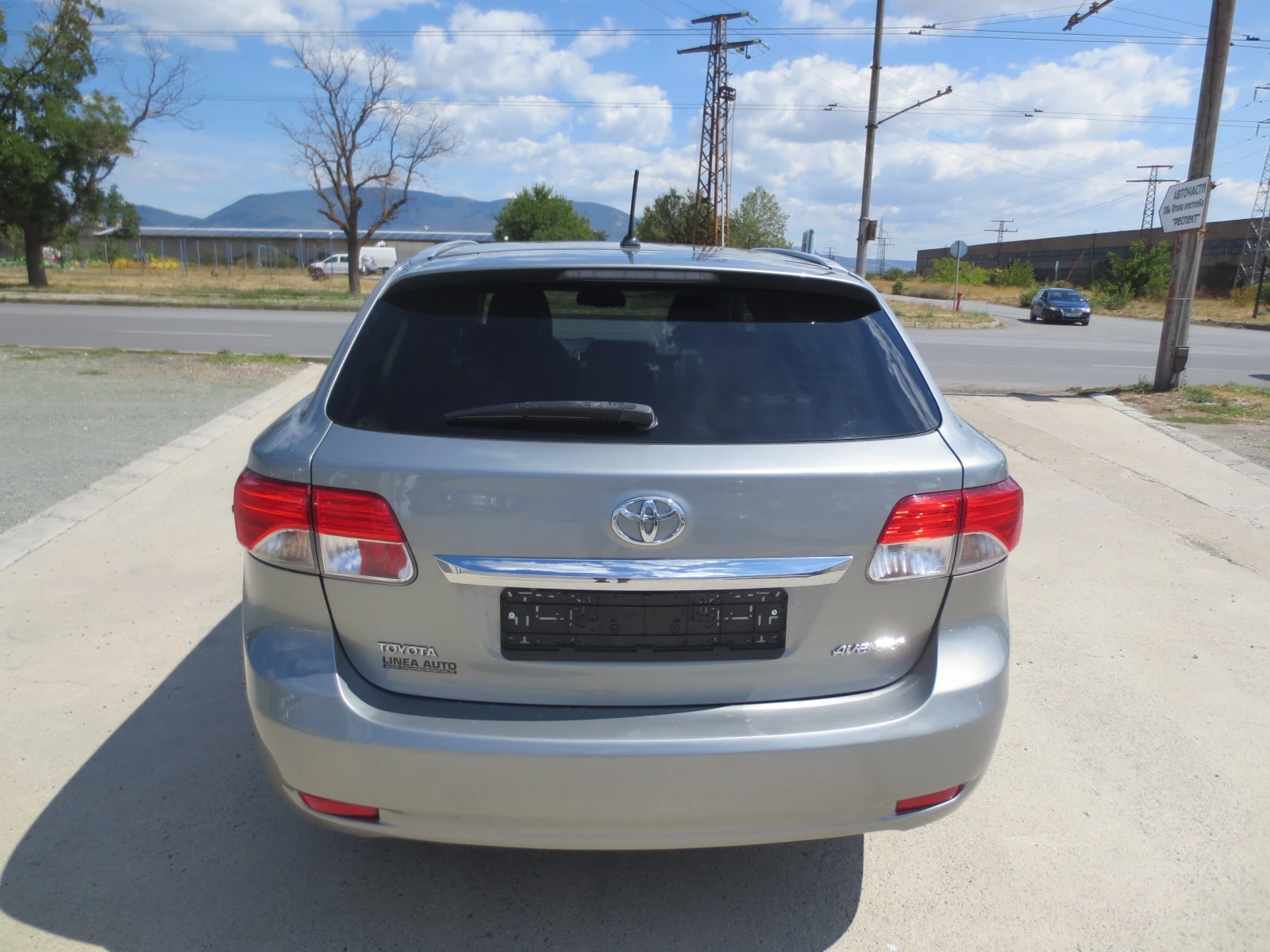Toyota Avensis 2.0 D-4D  - изображение 6