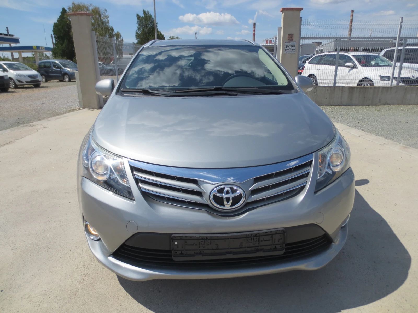 Toyota Avensis 2.0 D-4D  - изображение 2