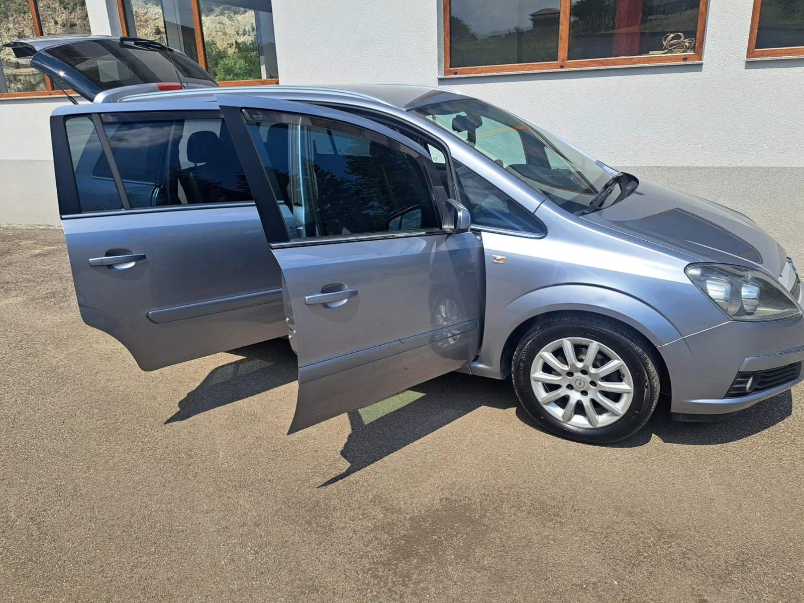 Opel Zafira  - изображение 4