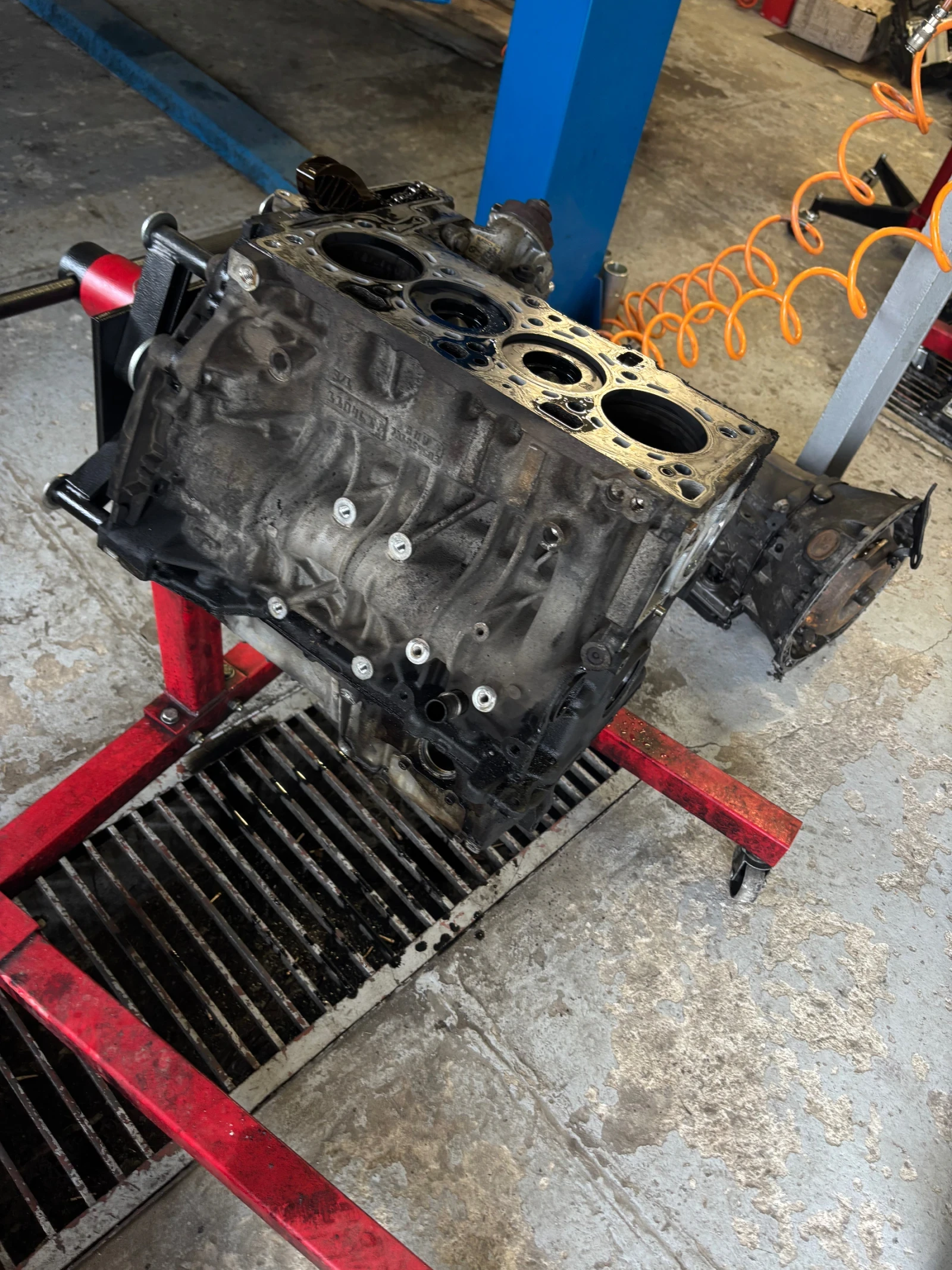 BMW 320 4x4 FACELIFT, снимка 16 - Автомобили и джипове - 53667770