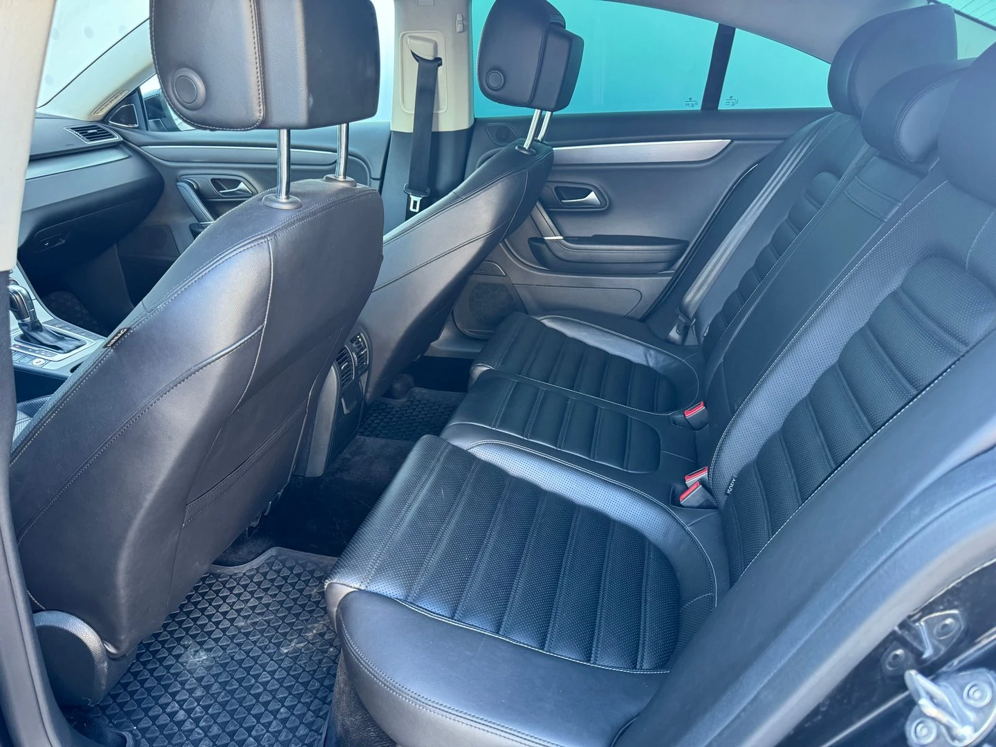 VW Passat SS 2.0TDI BMT, снимка 11 - Автомобили и джипове - 55650372