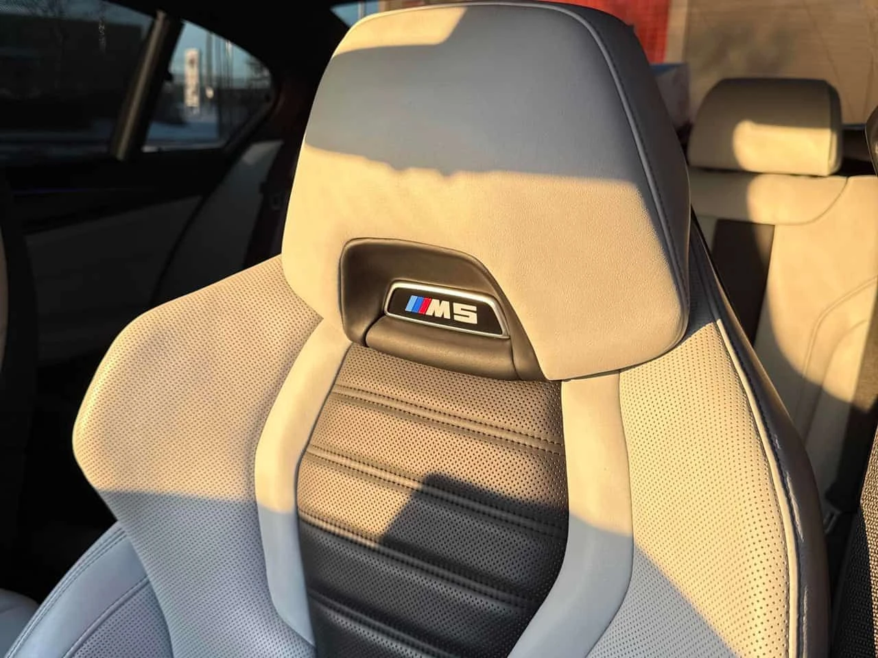 BMW M5 4.4L V8 | HEAD-UP | KEYLESS | ОБДУХВАНЕ | КЛИП | 3, снимка 14 - Автомобили и джипове - 53960067