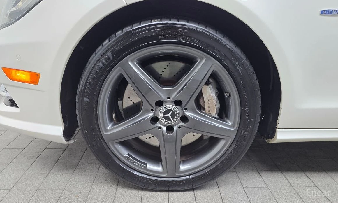 Mercedes-Benz CLS 550 AMG PACK* HARMAN KARDON* ГЕНЕРАЦИЯ* ОБДУХВАНЕ* , снимка 5 - Автомобили и джипове - 53973026