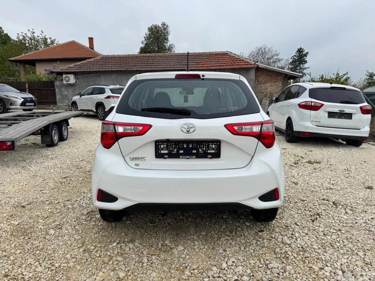 Toyota Yaris 1.5i Facelift/Multimedia, снимка 4 - Автомобили и джипове - 54356437